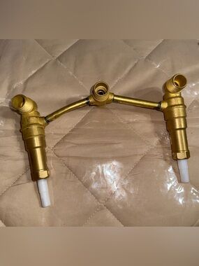 Moen Adler 82602 2-Handle Tub & Shower Faucet Chrome VALVE ONLY
